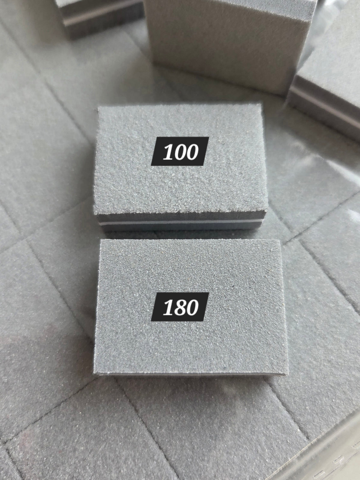 MINI SANDING BLOCK GREY 100/180