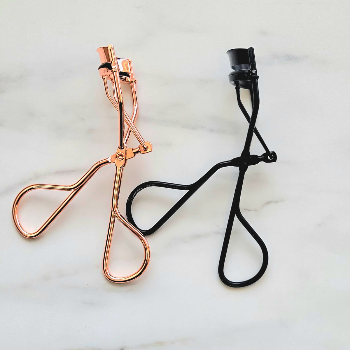 EYELASH CURLER