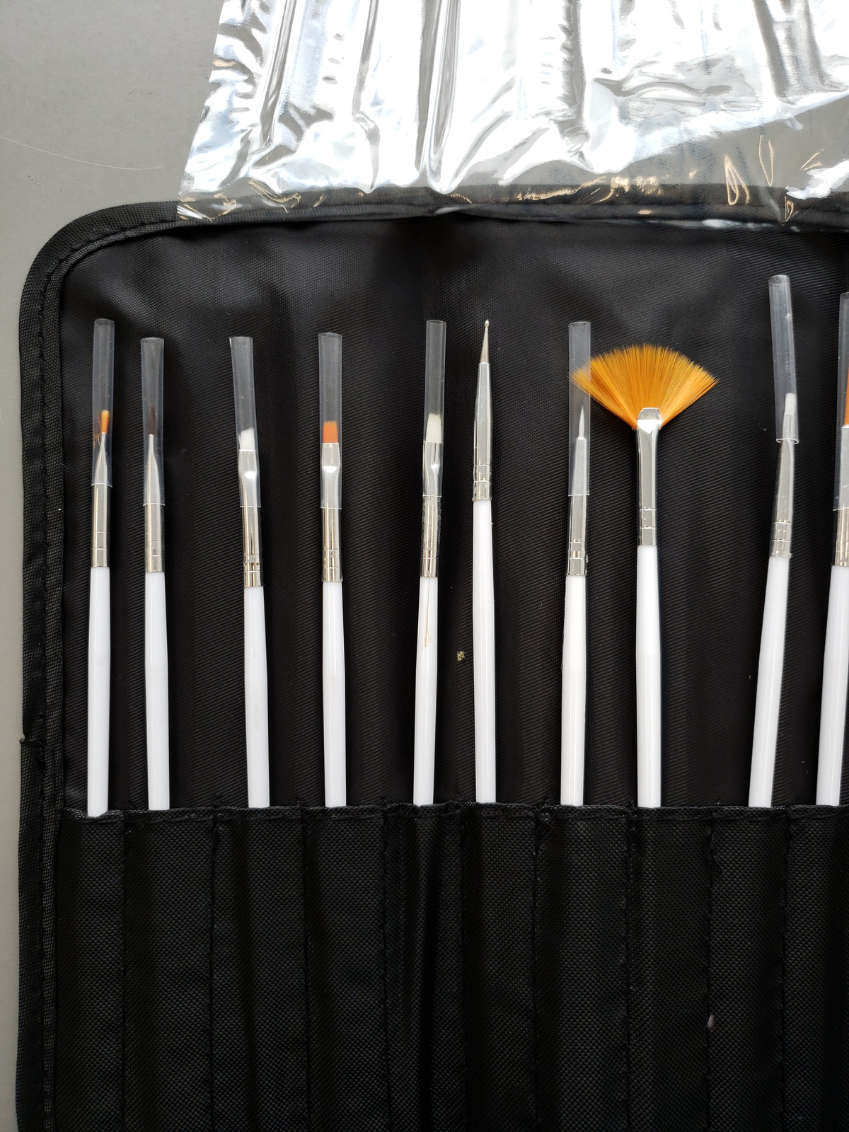 NAIL ART BRUSHES | WITH CASE - 20 PCS