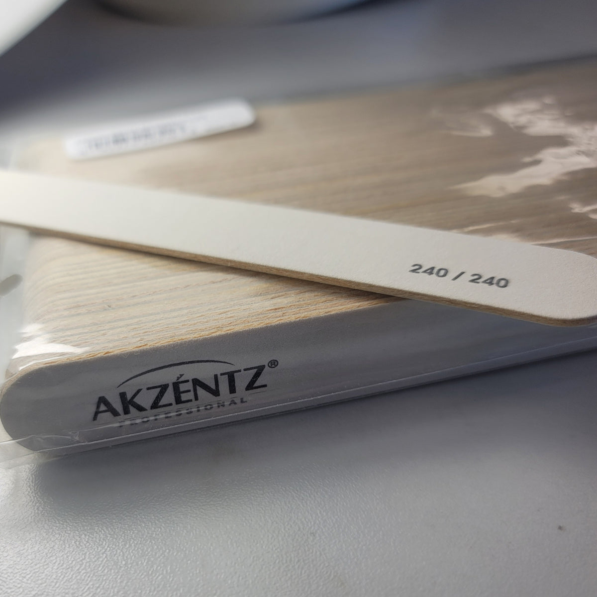 EMERY WOOD FILE 240/240 | AKZENTZ 