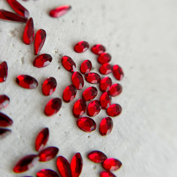 DIAMANTS FORMES | ROUGE | MINI OVALE - MEM