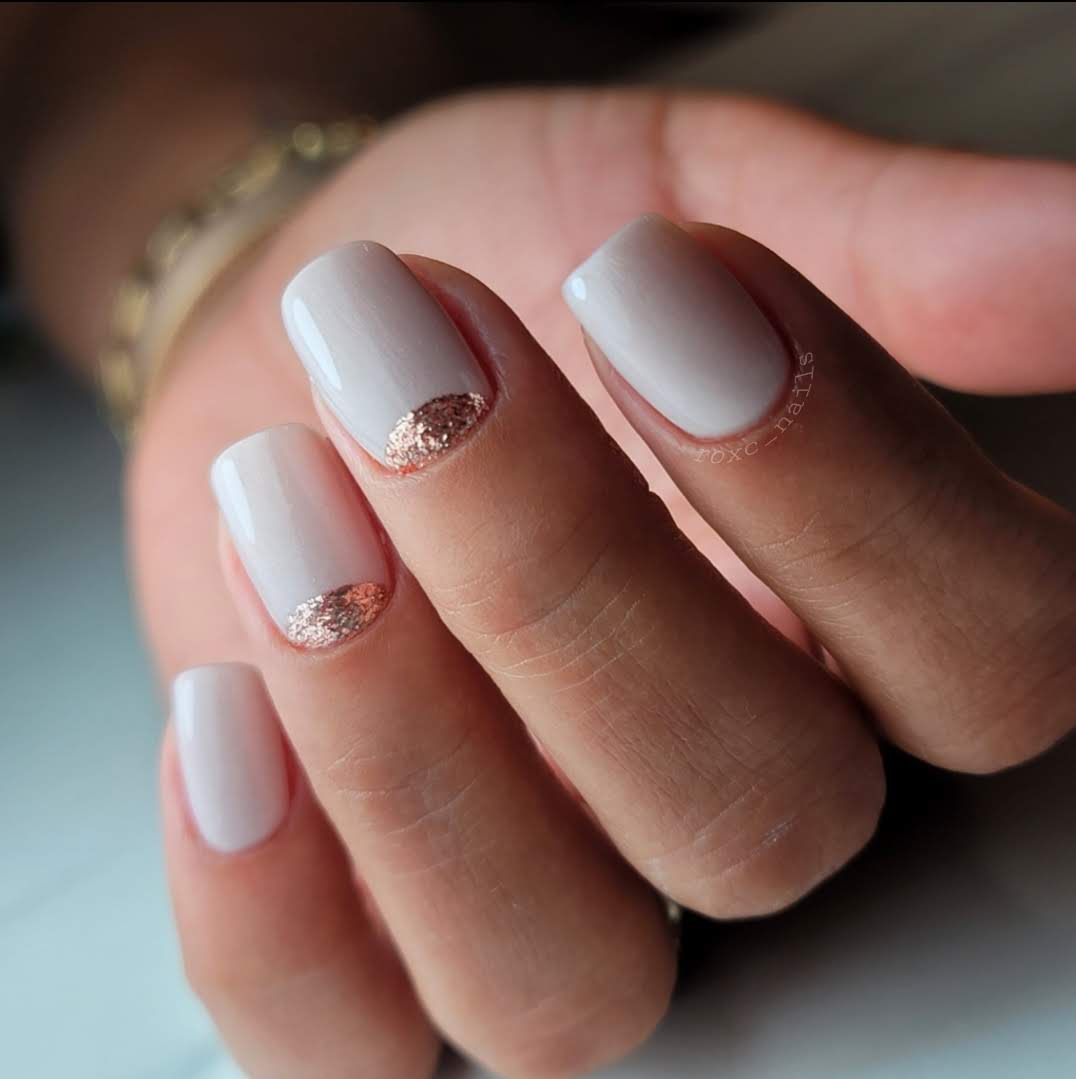 INTRODUCTION À LA MANUCURE VERNIS GEL (SEMI-PERMANENT)