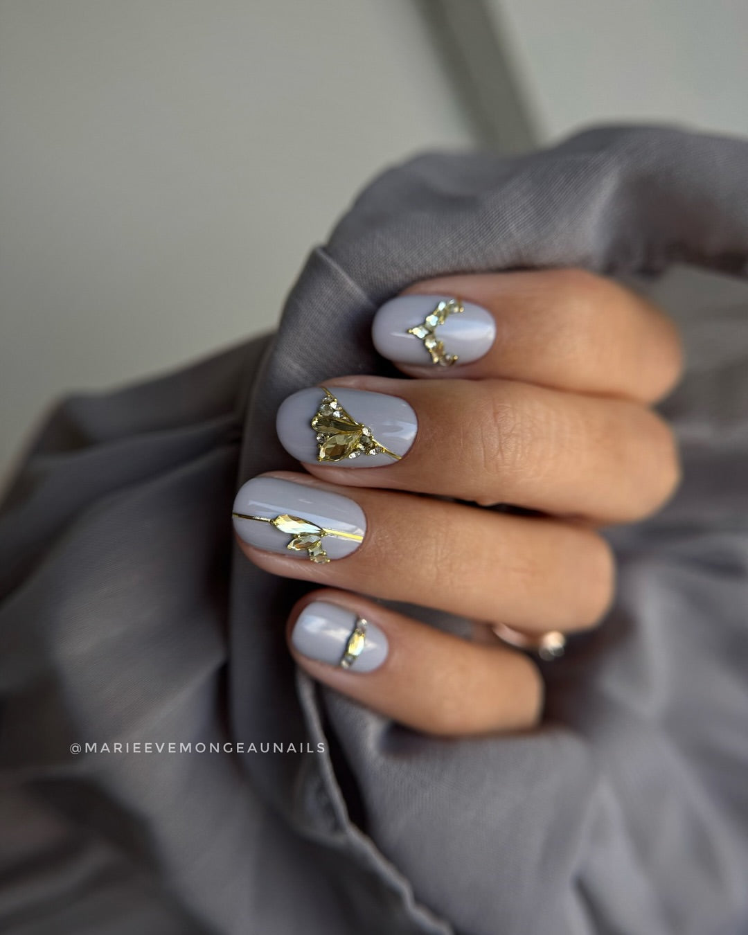 LUXIO ELLE | VERNIS GEL UV/LED DE COULEUR LILAS GRIS - AKZENTZ