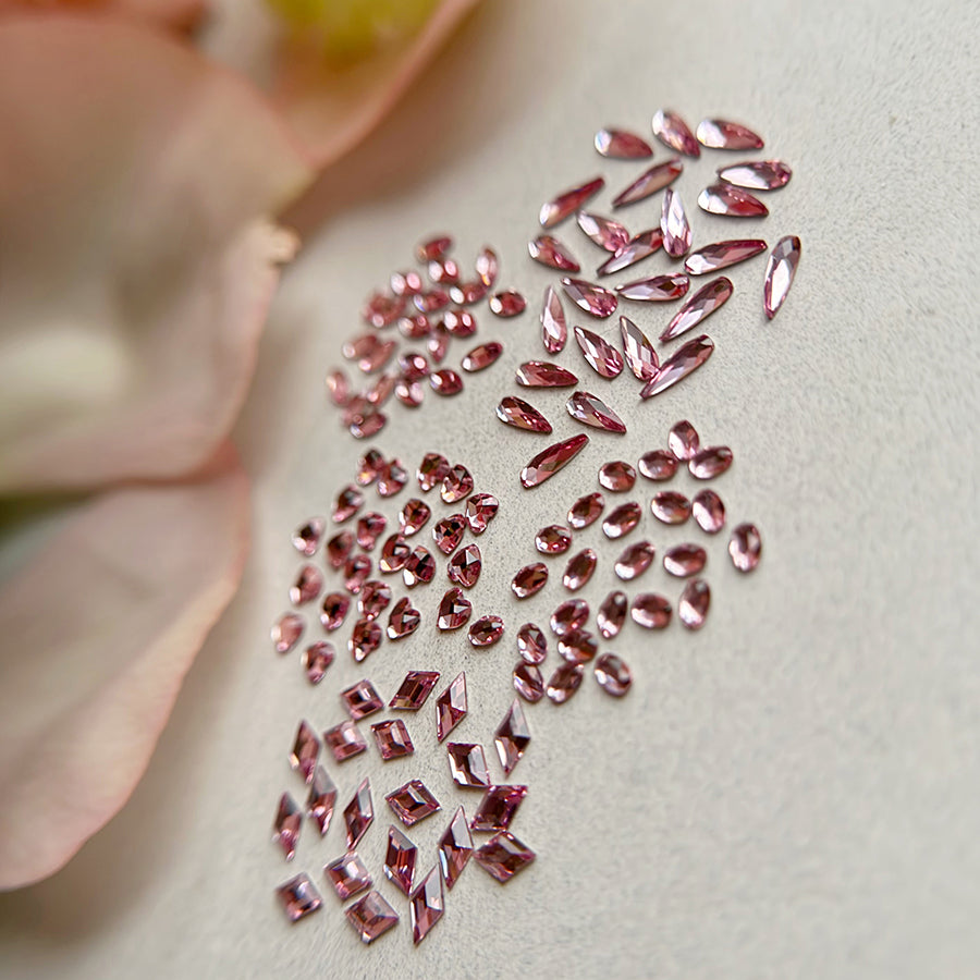 COMPLETE SET | BLOSSOM SHAPE DIAMONDS - MEM