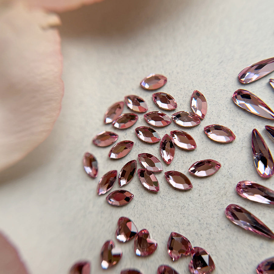 COMPLETE SET | BLOSSOM SHAPE DIAMONDS - MEM