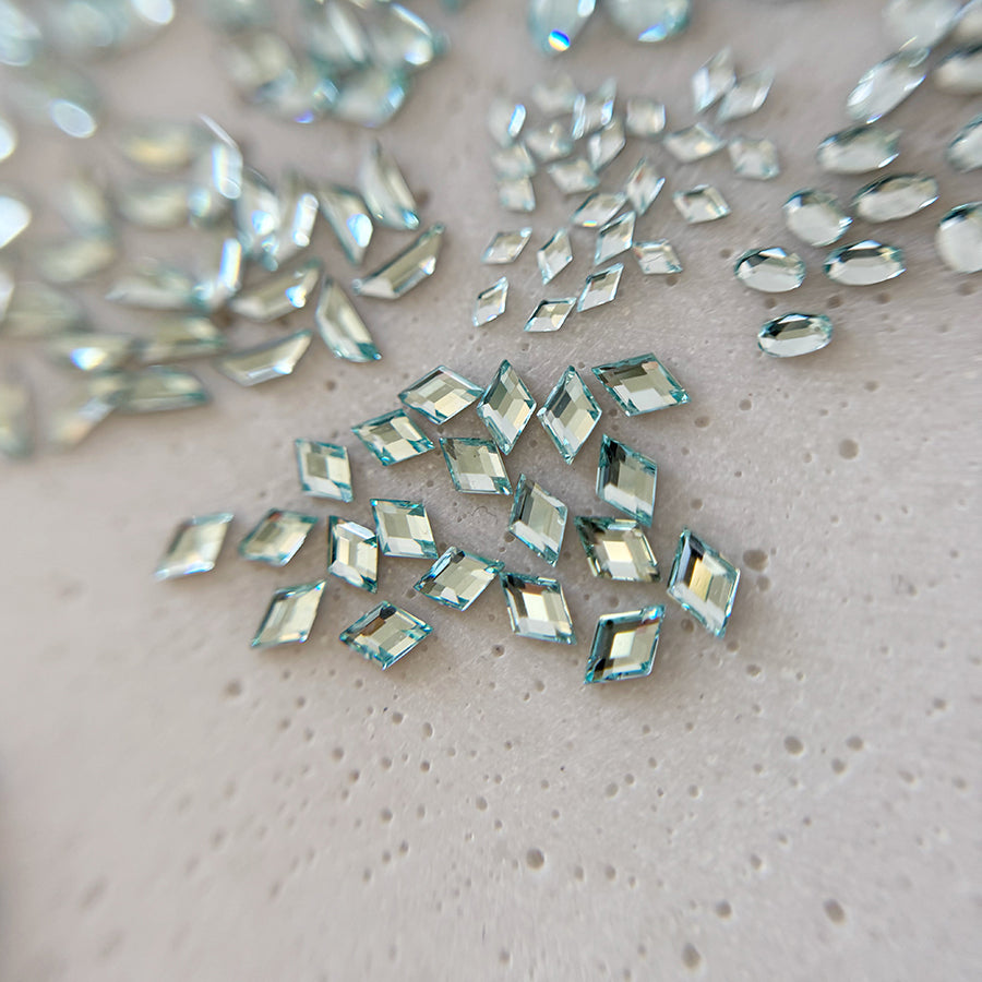 MINI SHAPED DIAMONDS | MALDIVES | SMALL DIAMOND - MEM 