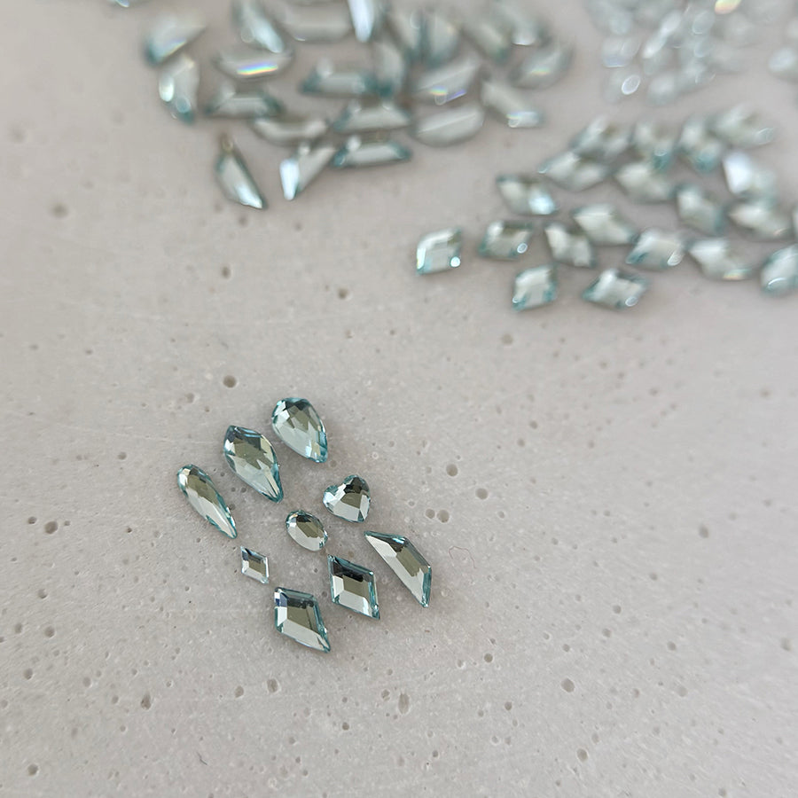 MINI SHAPED DIAMONDS | MALDIVES | MINI ASYMMETRIC DIAMOND - MEM 