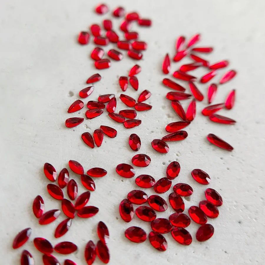 DIAMANTS FORMES ROUGE | 5 FORMES - MEM