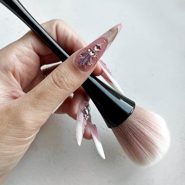 PLUMEAU POUR ONGLE - MEM