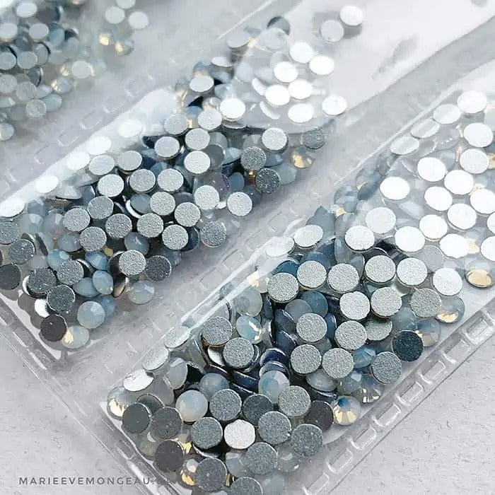 DIAMONDS | STEEL BLUE - MARIE-ÈVE MONGEAU
