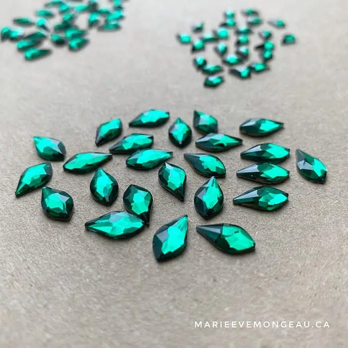 SHAPED DIAMONDS | PURPLE SKY - SMALL ASYMMETRICAL DIAMOND - MARIE-ÉVE MONGEAU