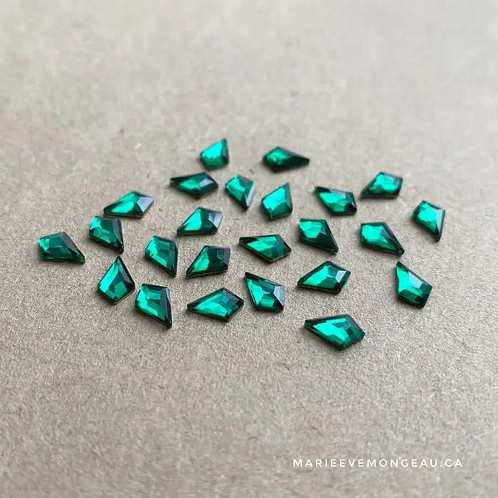 SHAPED DIAMONDS | PURPLE SKY - SMALL ASYMMETRICAL DIAMOND - MARIE-ÉVE MONGEAU