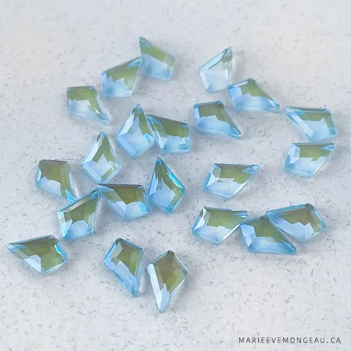 DIAMANTS | PETIT LOSANGE ASYMÉTRIQUE | FOND MARIN - MEM