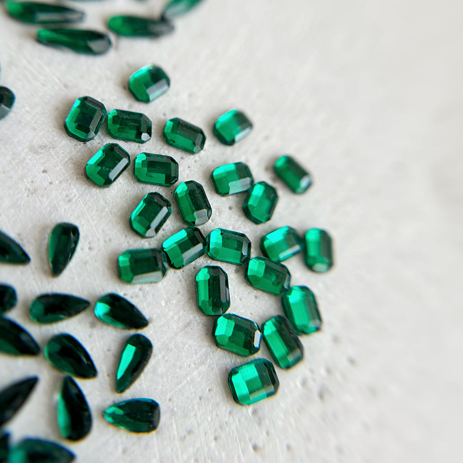 ENSEMBLE COMPLET | DIAMANTS FORMES | ÉMERAUDE EXTRA - MEM