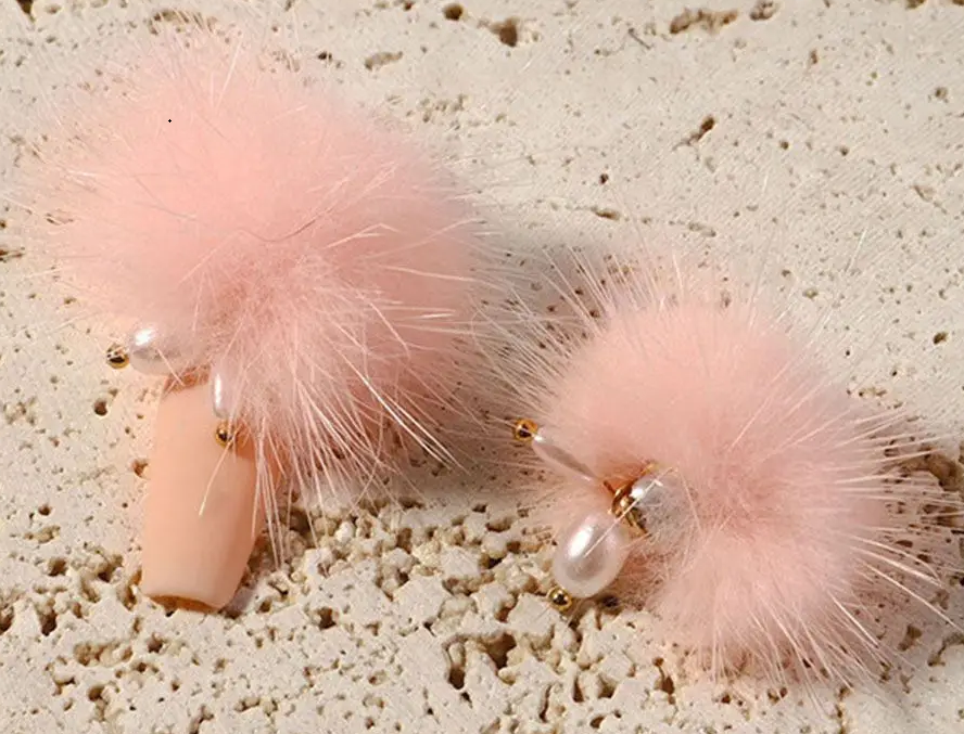 MAGNETIC POMPOM | NAIL ART - NAILIFY