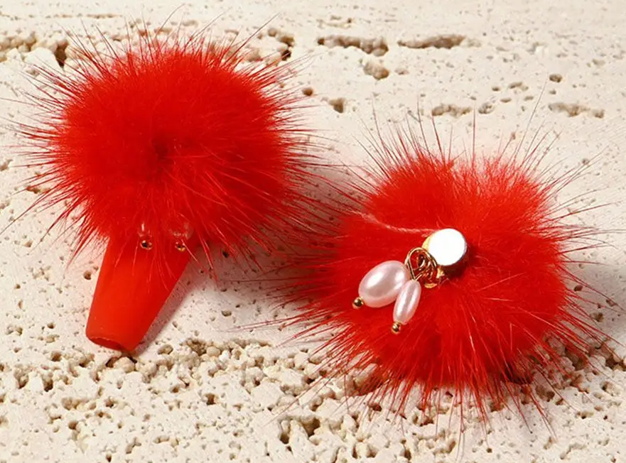 MAGNETIC POMPOM | NAIL ART - NAILIFY