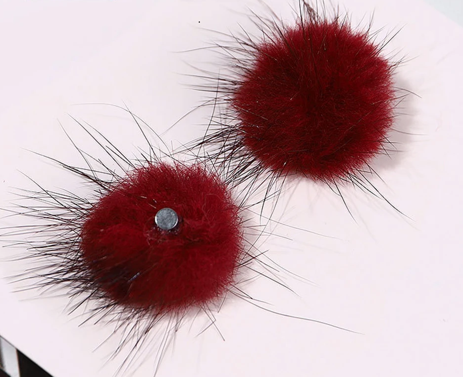 MAGNETIC POMPOM | NAIL ART - NAILIFY