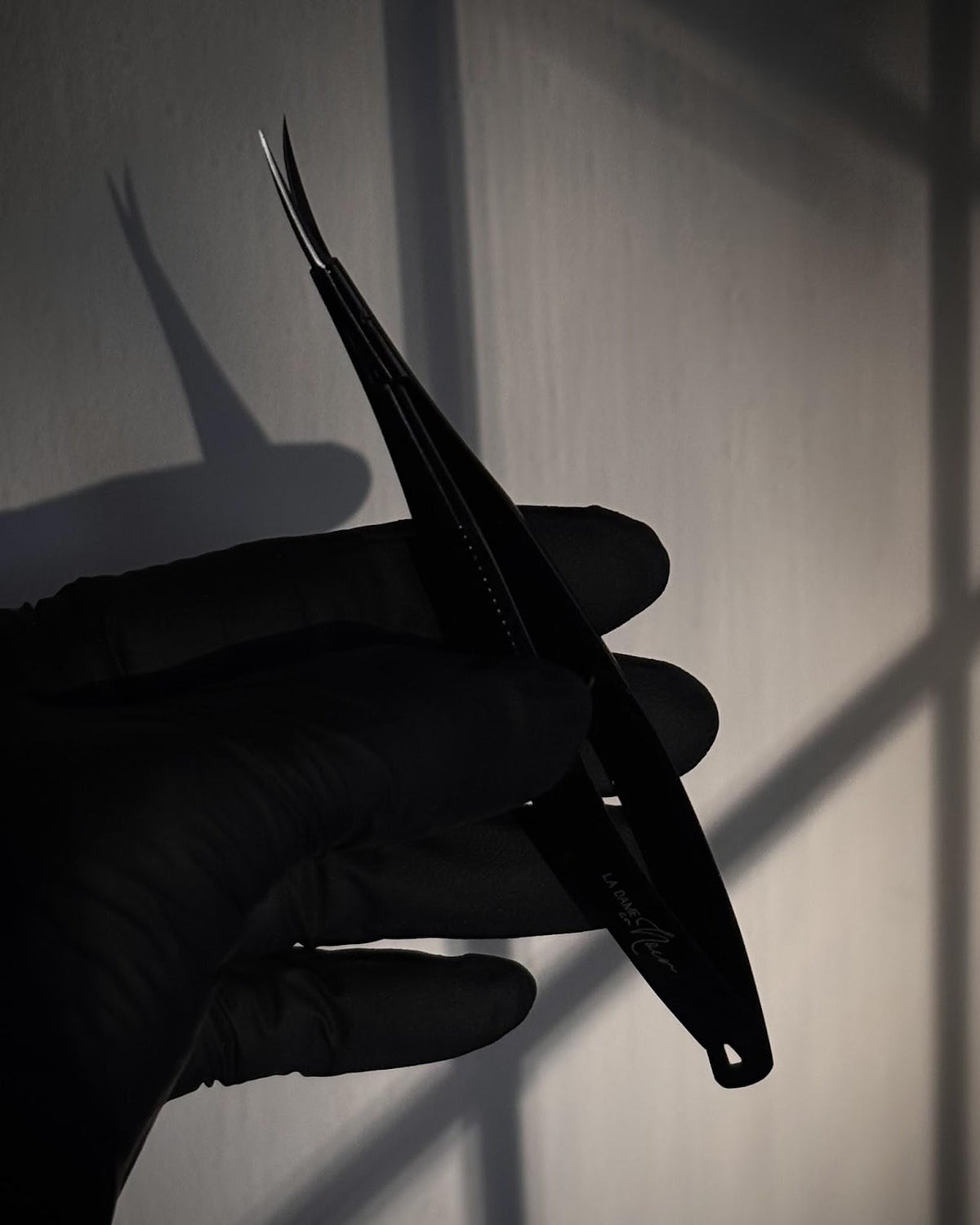 CISEAUX FLEXI - LA DAME EN NOIR