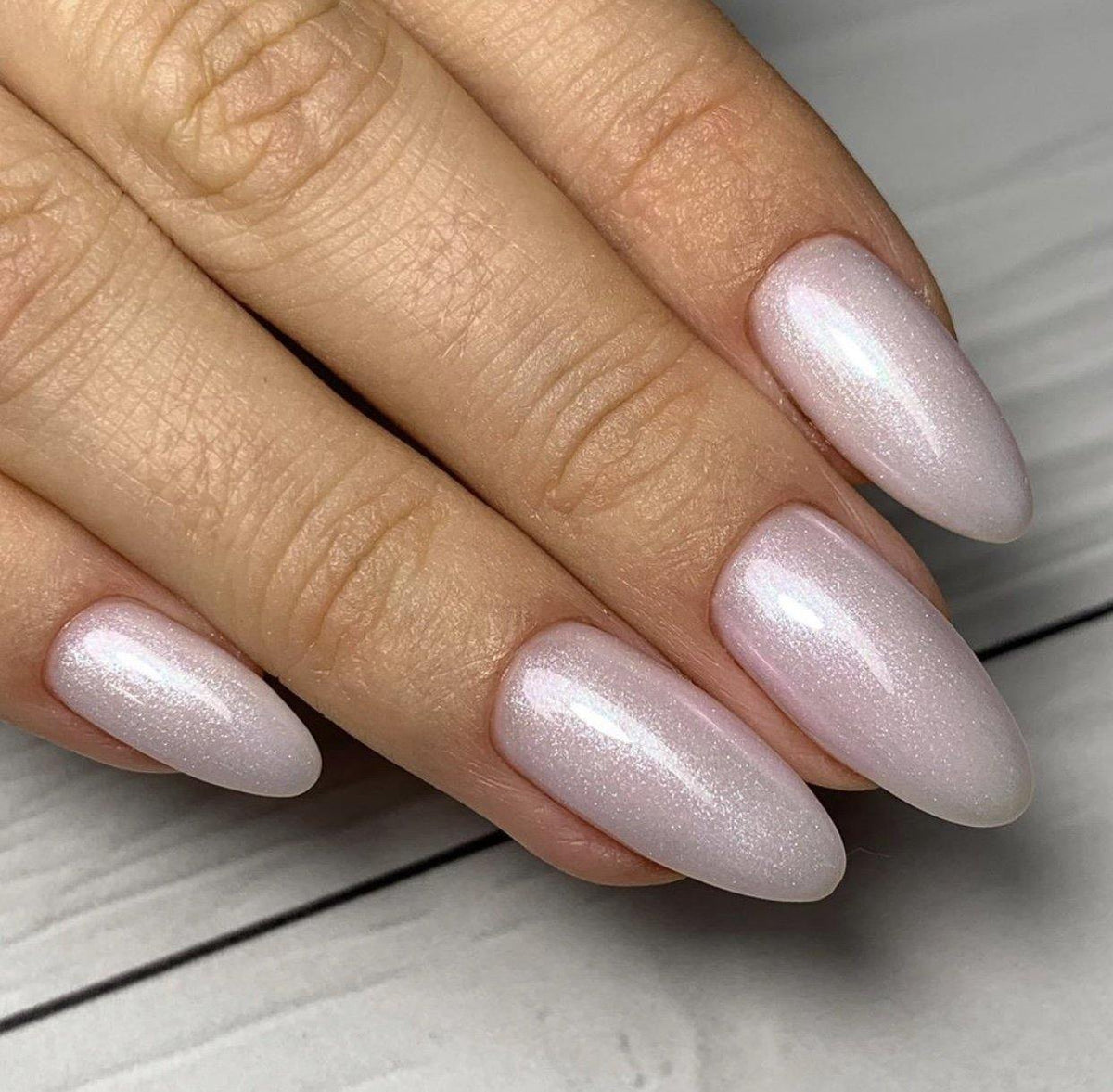 LUXIO LUMINOUS PEARL  Nailify