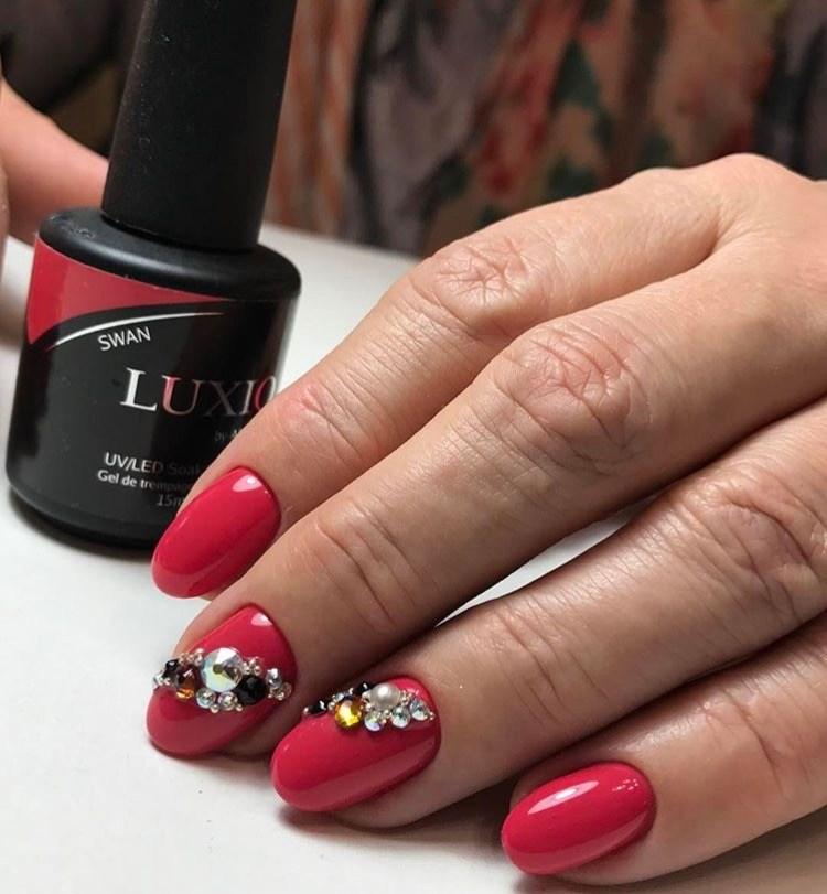 LUXIO SWAN Cream Nailify