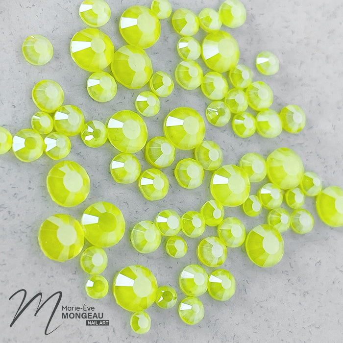 DIAMONDS | NEON YELLOW - MARIE-ÈVE MONGEAU