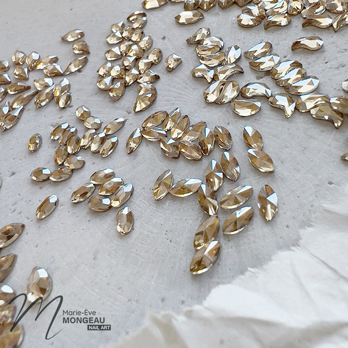 DIAMANTS FORMES | CHAMPAGNE - FORME DIAMANT - MARIE-ÉVE MONGEAU