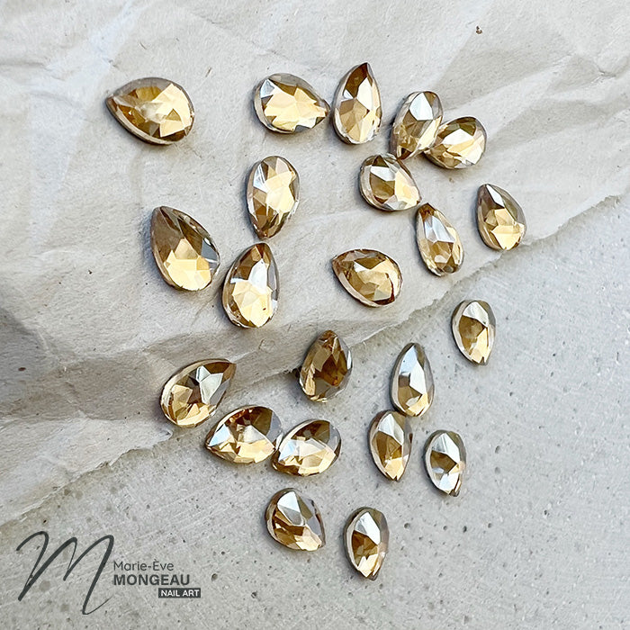 SHAPED DIAMONDS | CHAMPAGNE - DROP - MARIE-ÉVE MONGEAU