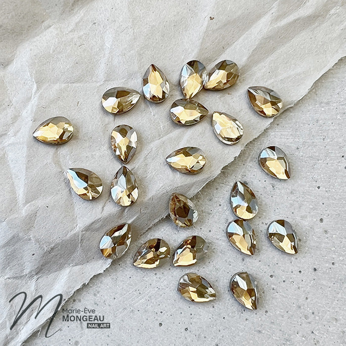 DIAMANTS FORMES | CHAMPAGNE - FEUILLE - MARIE-ÉVE MONGEAU