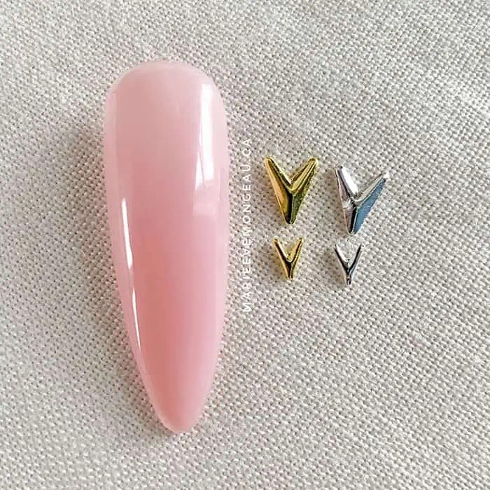 BIJOUX | MINI FLÈCHE EN V OR - MARIE-ÈVE MONGEAU